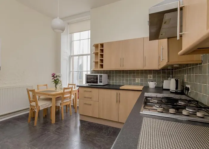 St James Quarter 2 Bed Apartment