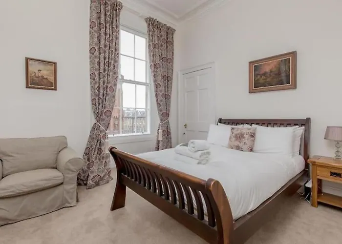 St James Quarter 2 Bed Apartment